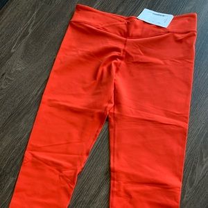 BNWT Fabletics fiery orange crop leggings XXL